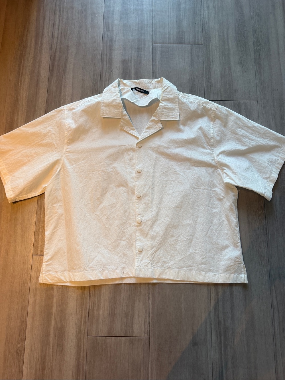 Men's Short-Sleeve Button-Up Shirt CROP  in Cream (LARGE)